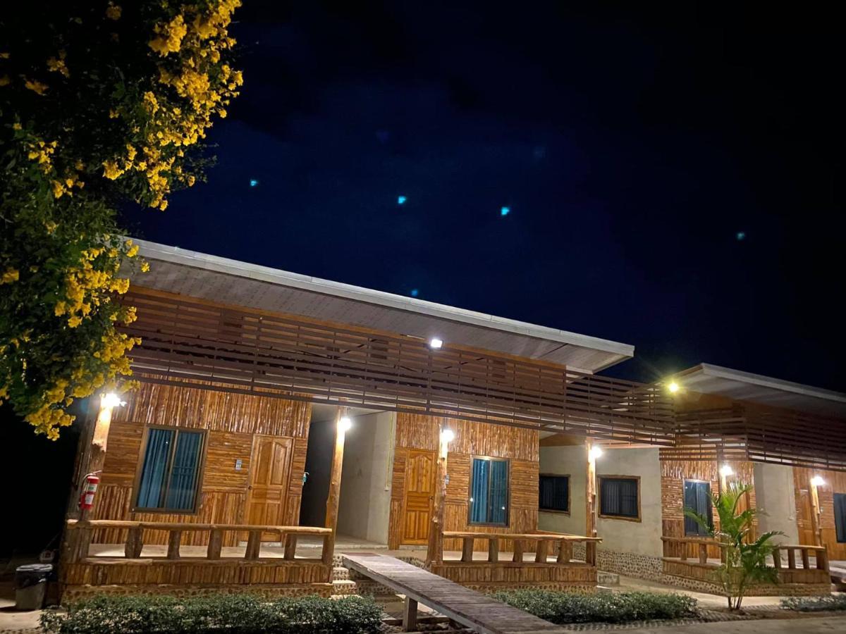 Baan Khue Wieng Resort Mae Sariang Ngoại thất bức ảnh