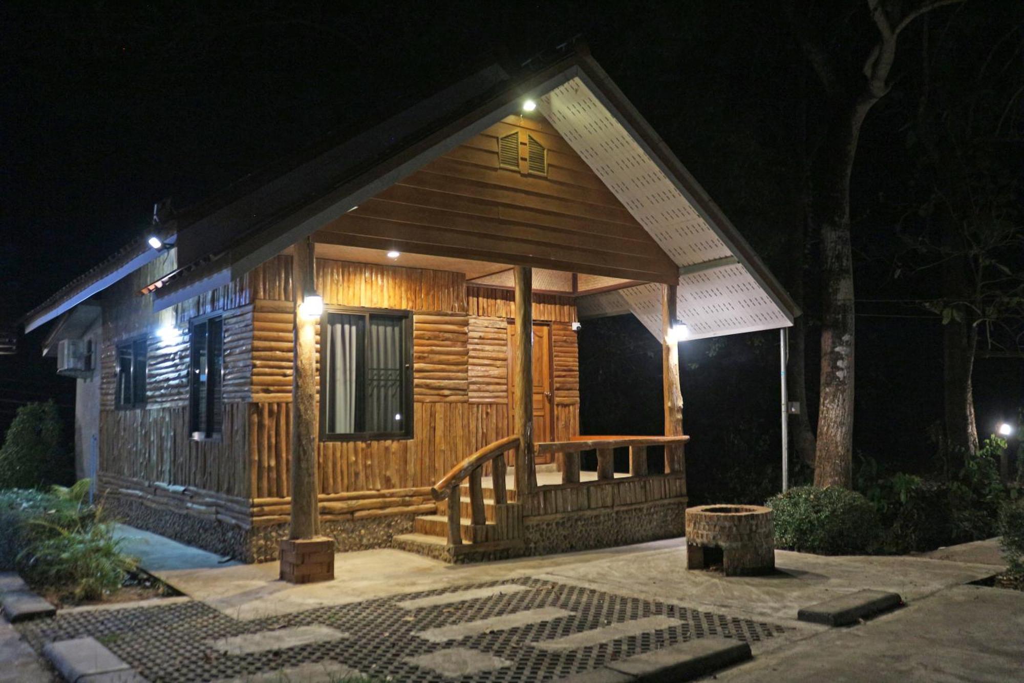 Baan Khue Wieng Resort Mae Sariang Ngoại thất bức ảnh