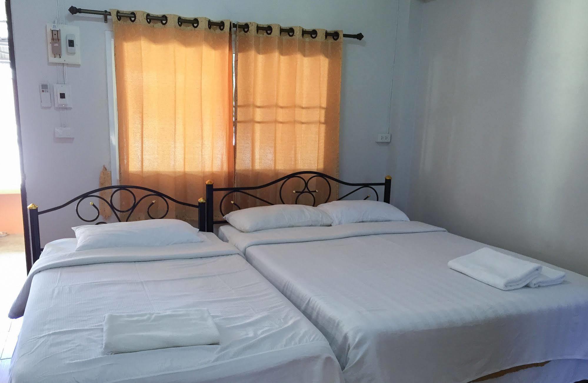 Baan Khue Wieng Resort Mae Sariang Ngoại thất bức ảnh